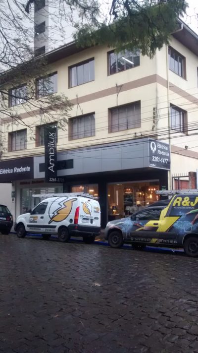 ESPAÇO BY KARMEM SANTOS – ESPECIALISTA EM TRATAMENTO CAPILAR EM FARROUPILHA